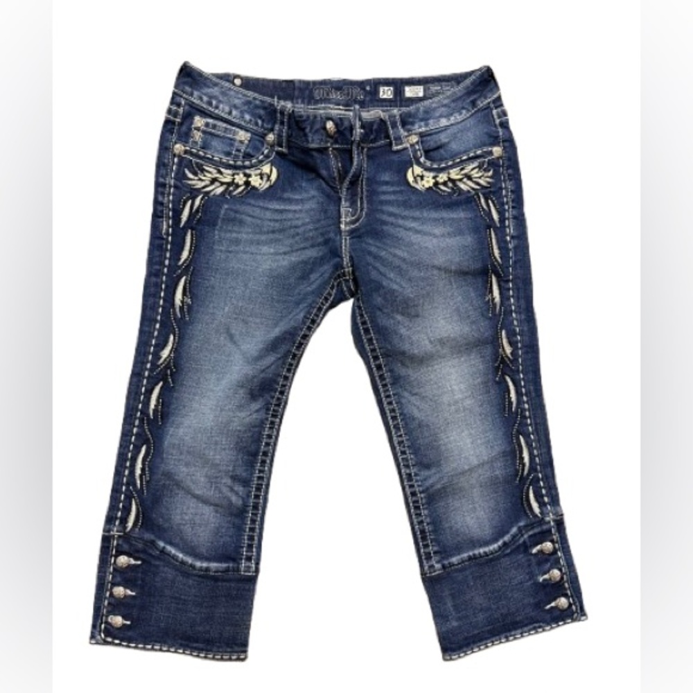 Miss Me Capri Jeans Size 30